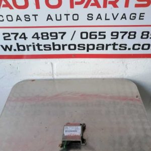 Front view of a Fiat 500 airbag module showing the connector and mounting points, new condition not specified.