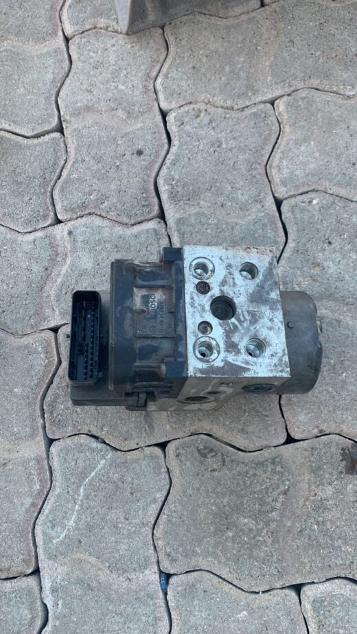 2000 Audi A4 V6 ABS Pump – main product image