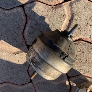 Audi A4 B5 2.8 V6 Engine Mounting used – main product image