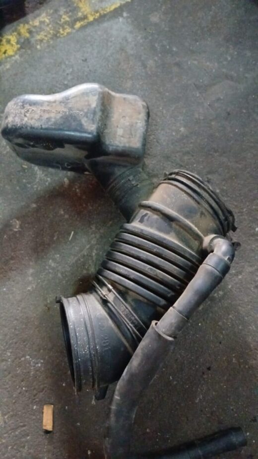 2010 Hyundai Azera 3.3 V6 Airfilter Pipe – main product image