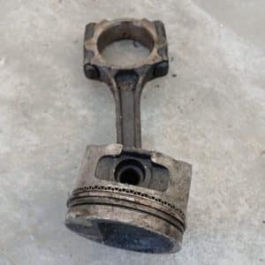 VW Golf 1 1800 Piston & Conrod