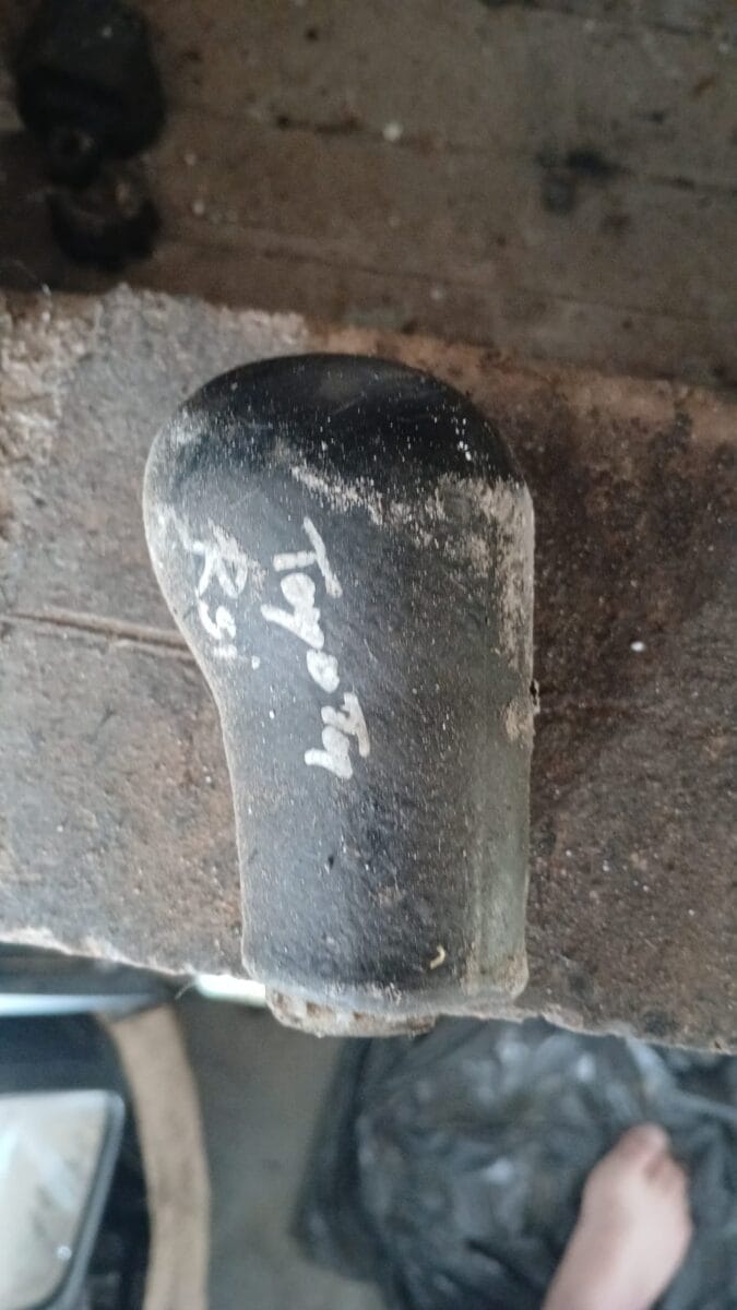 1998 Toyota Corolla Gear Knob 1998 Toyota Corolla Gear Knob