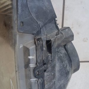 2002 Mitsubishi Pajero Right Headlight – Used As Is Condition – front view